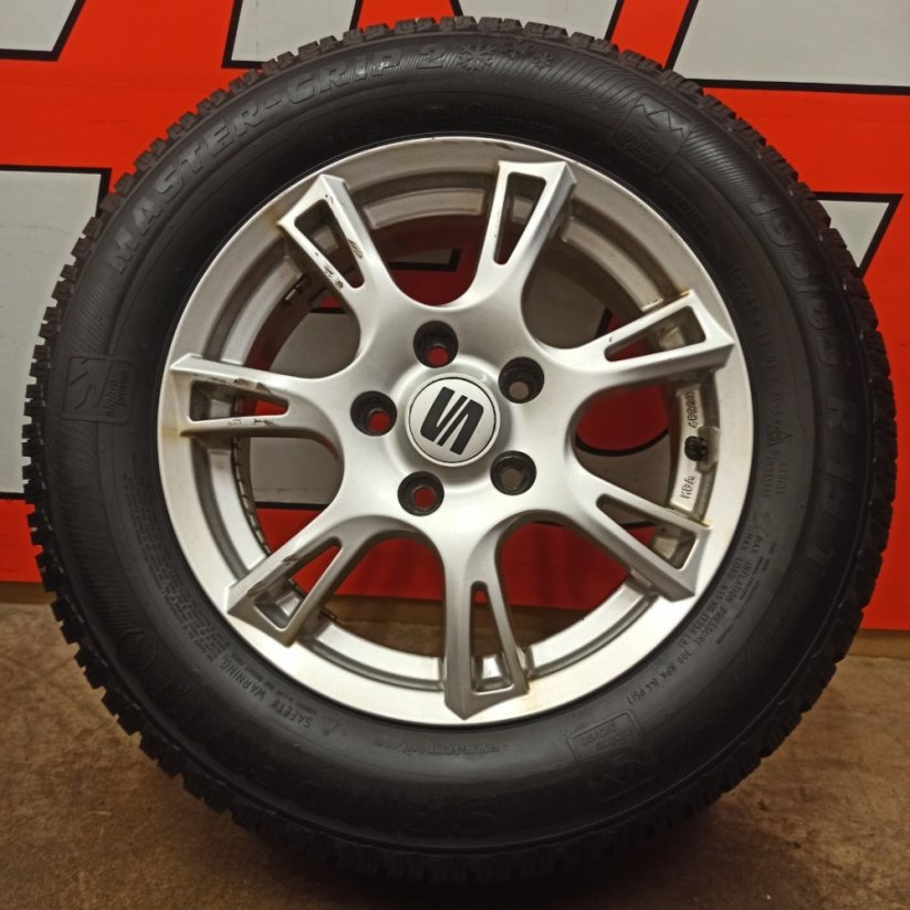 ALU kola Seat Leon 5x112, zimní pneu 195/65 R15