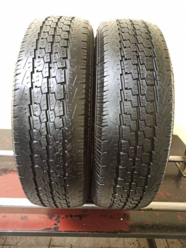 SECURITY 195/70 R15C 104/102R 1x5-6mm; 1x5mm (Bazarové)