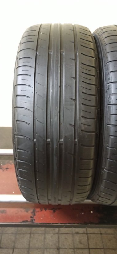 Falken 215/55 R17 94V 3mm (Použité)