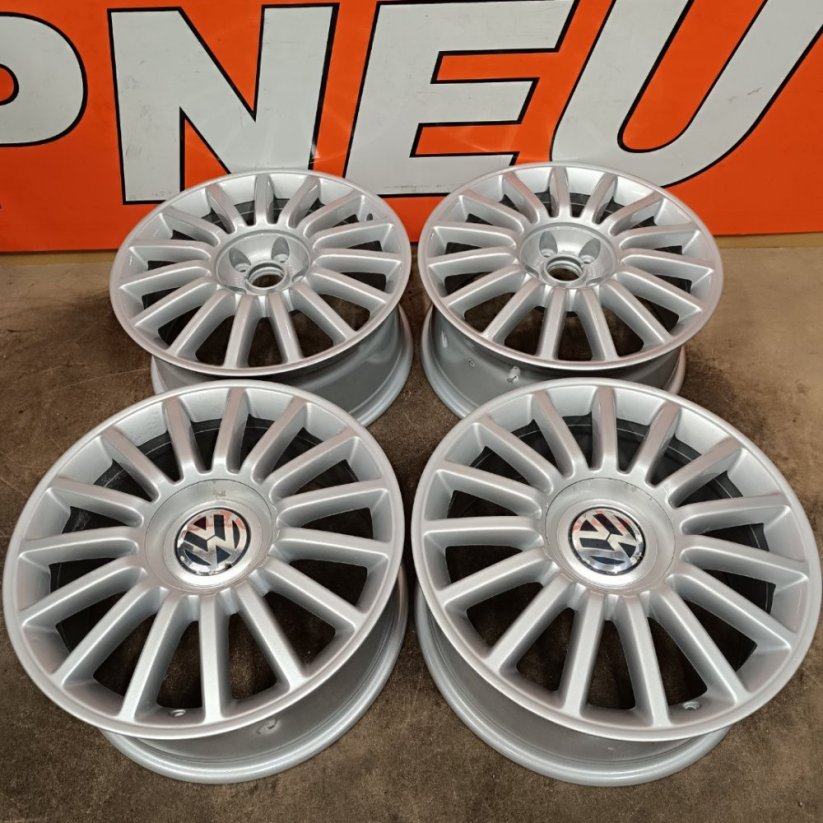 Originální kola Volkswagen Passat 17", PO RENOVACI