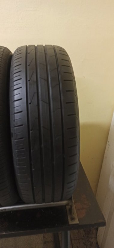 Hankook 205/60 R16 92H 4,5mm (Bazarové)