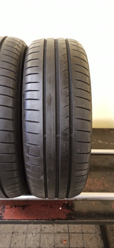 Dunlop Street Response 2 195/65 R15 95T 4,5 - 5 mm (Bazarové)