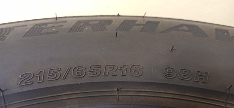 Firestone WINTERHAWK 4 215/65 R16 98H 7,5mm (Bazarové)