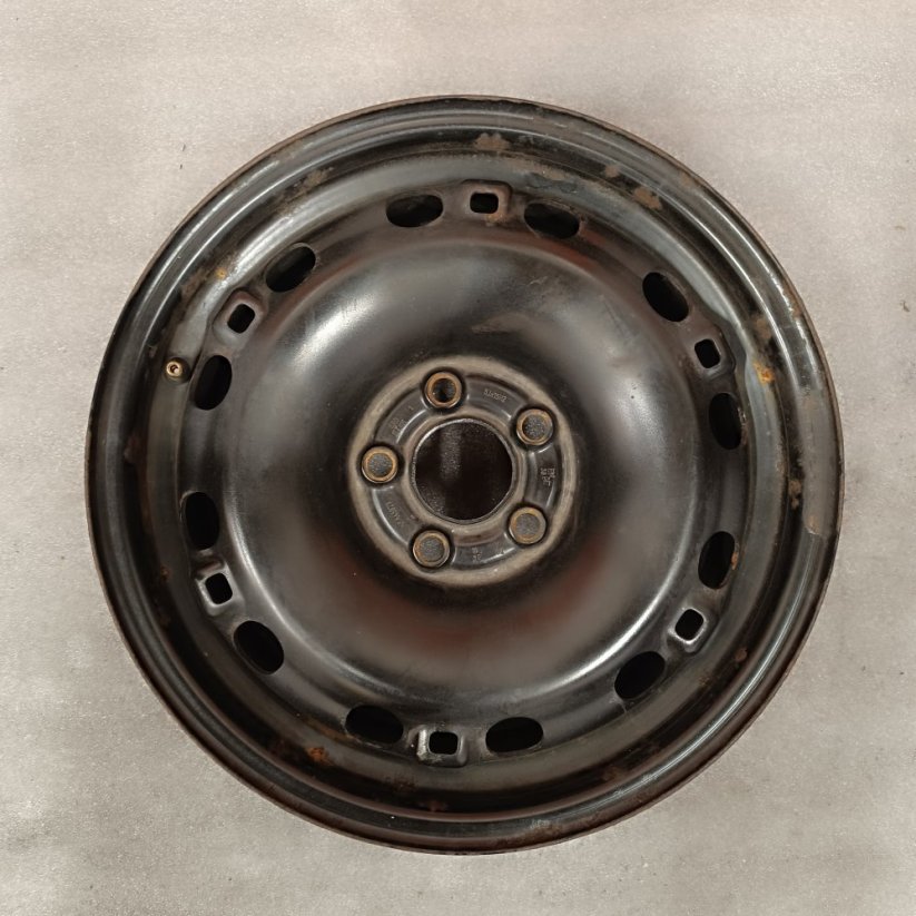 Ocelový disk Škoda Fabia 6Jx15'' , 5x100 , ET38 1kus (Bazarové)