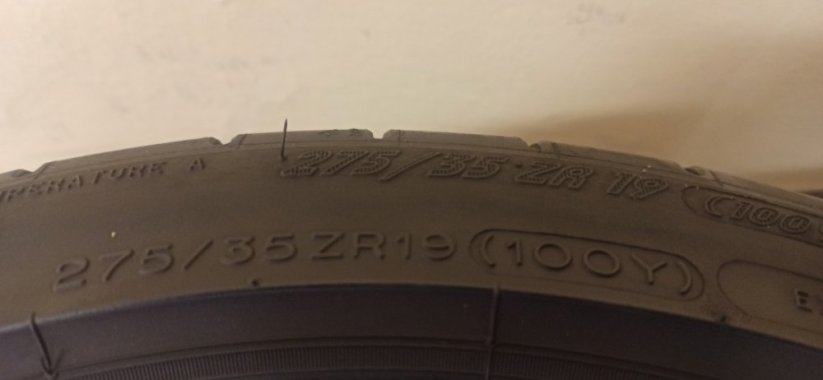 Michelin Pilot Super Sport 275/35 R19 100Y 4-5 mm (Použité)