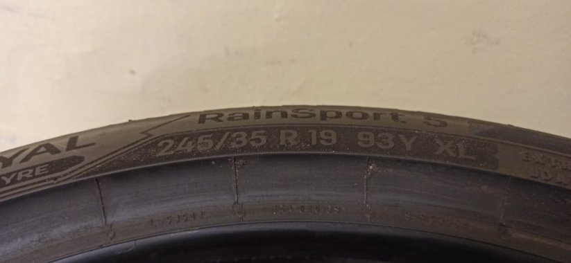 Uniroyal RainSport 5 245/35 R19 93Y 5 - 6 mm (Bazarové)