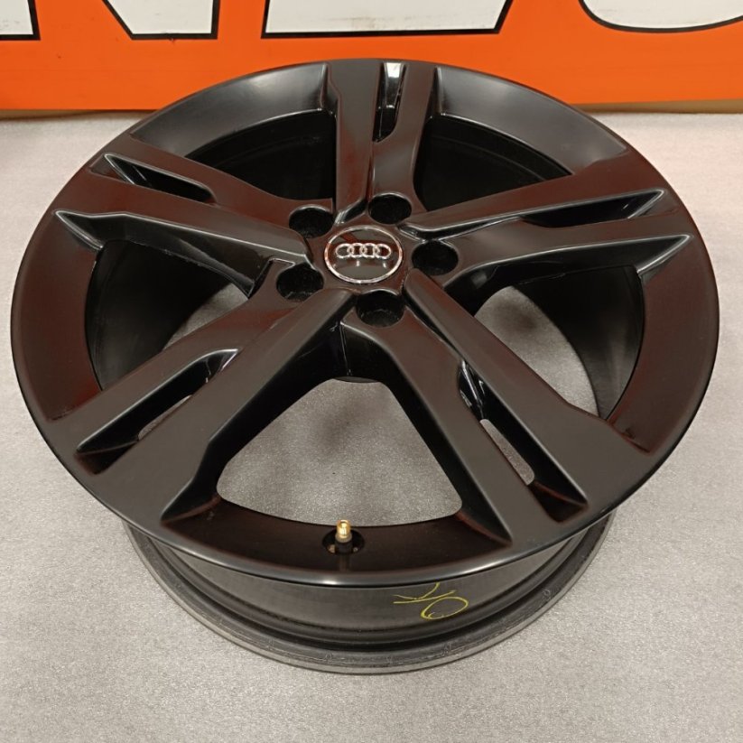 Originální alu kola na Audi A6, S6, 8Jx19'' , ET39