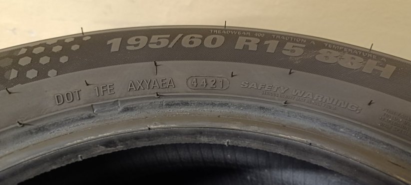 Kumho Ecowing ES01 195/60 R15 88H 6,5 mm (Použité)