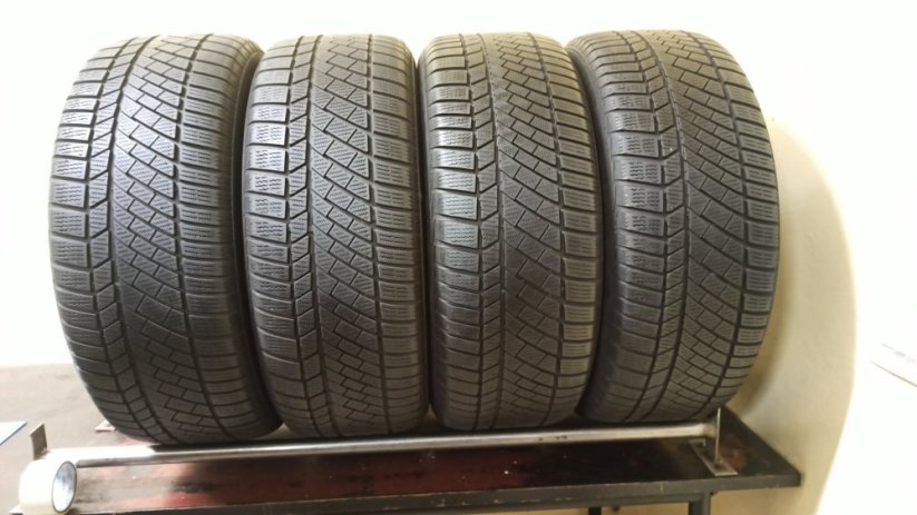 Continental Conti WinterContact 255/50 R19 5-5,5mm (Bazarové)
