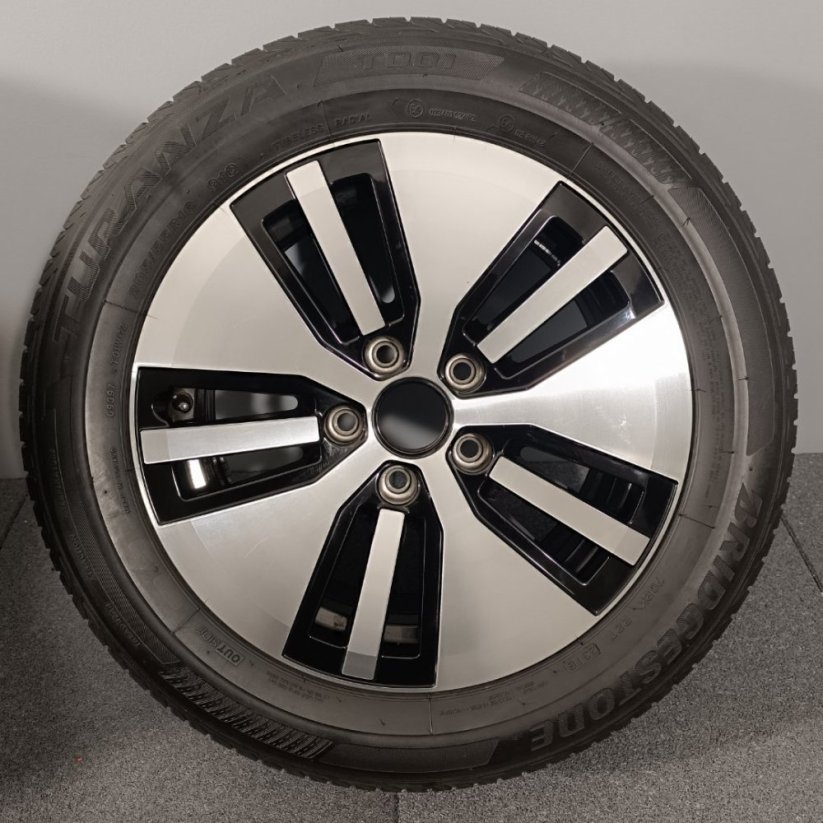ALU kola Volkswagen Golf / e-Golf 205/55 R16