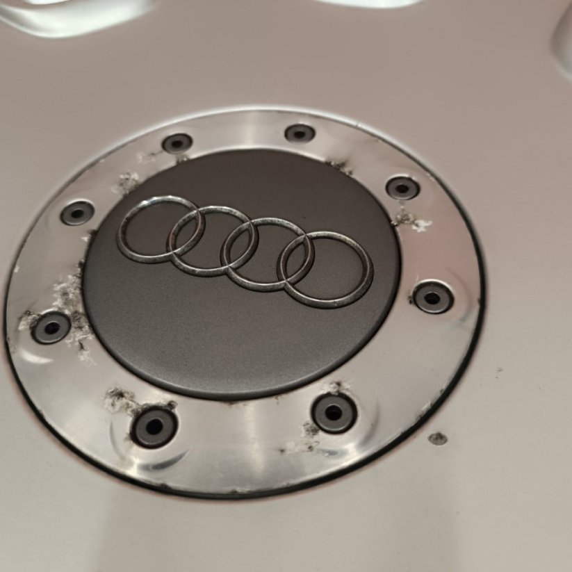 Originální disky Audi A4, A8 7,5Jx17'' , ET40
