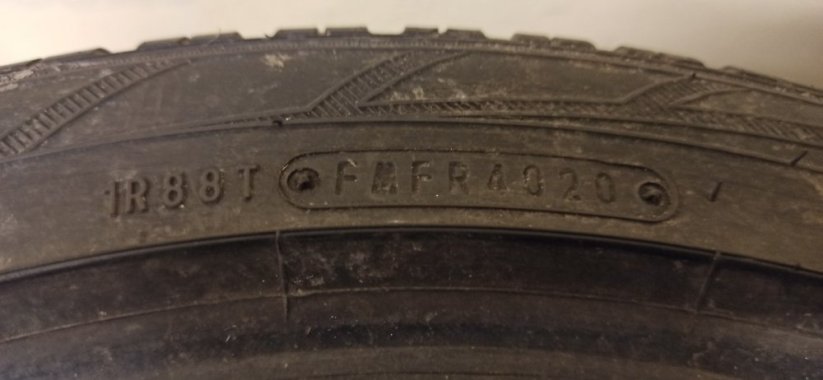 Falken Eurowinter HS01 245/40 R19 98V 4,5 - 5,5mm (Bazarové)