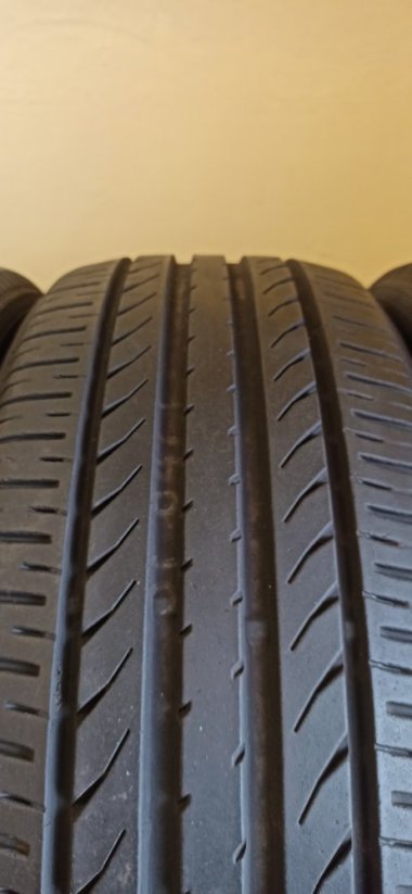 TOYO PROXES R40 215/50 R18 92V 6-6,5mm (Bazarové)