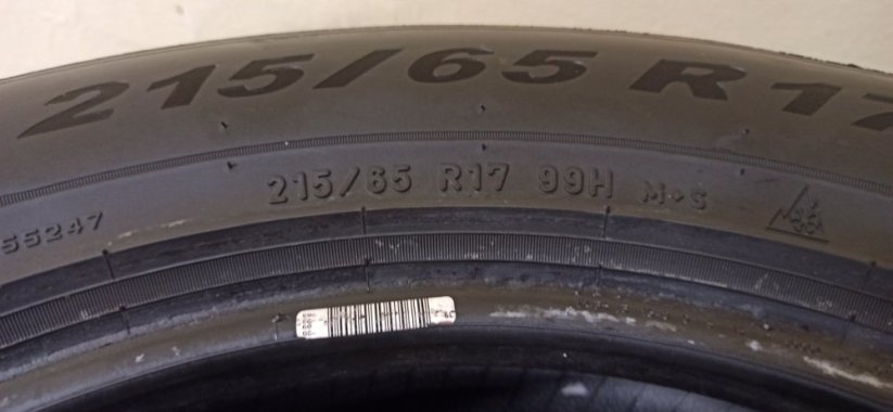 Pirelli Scorpion Winter 215/65 R17 99H 4 - 5 mm (Použité)