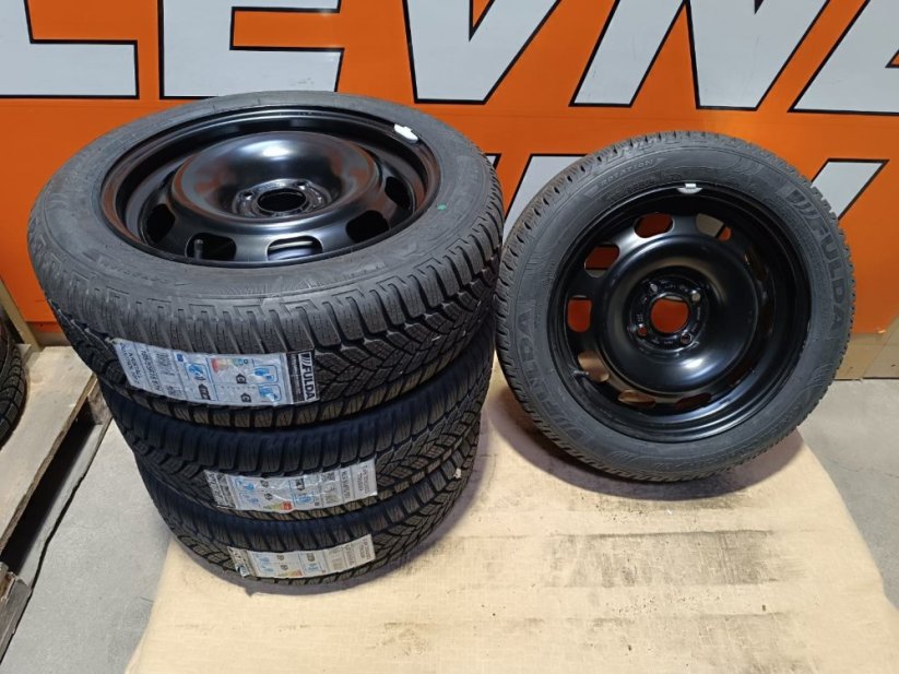 Zimní kola Peugeot 208 4x108 ET38 pneu 195/55 R16