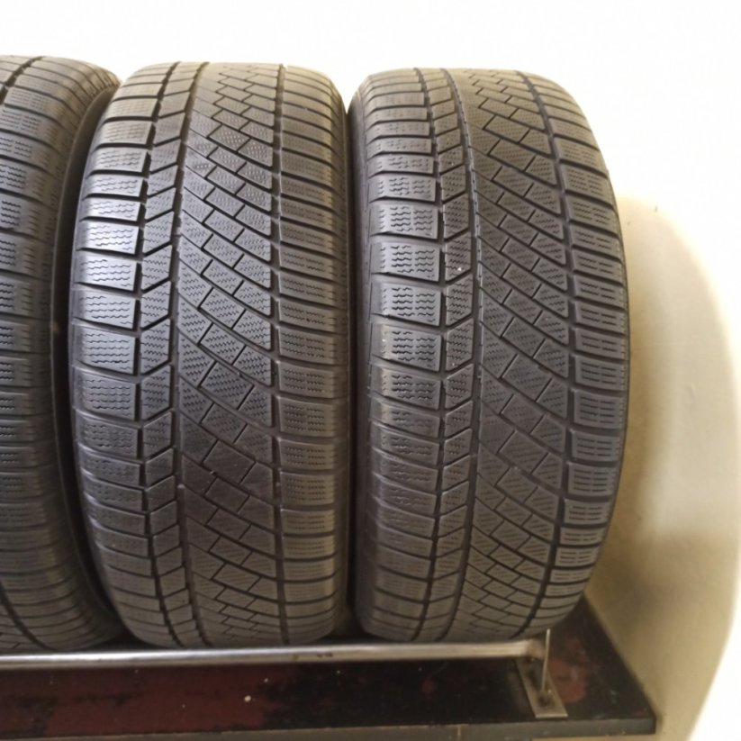 Continental Conti WinterContact 255/50 R19 5-5,5mm (Použité)