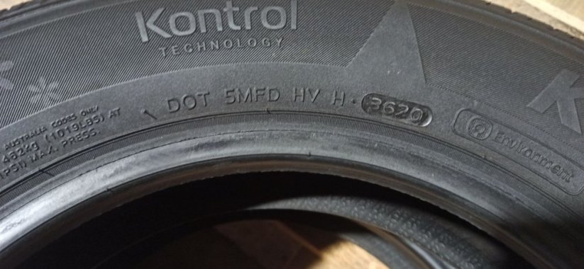 Hankook 165/70 R14 81T 6,5mm (Bazarové)