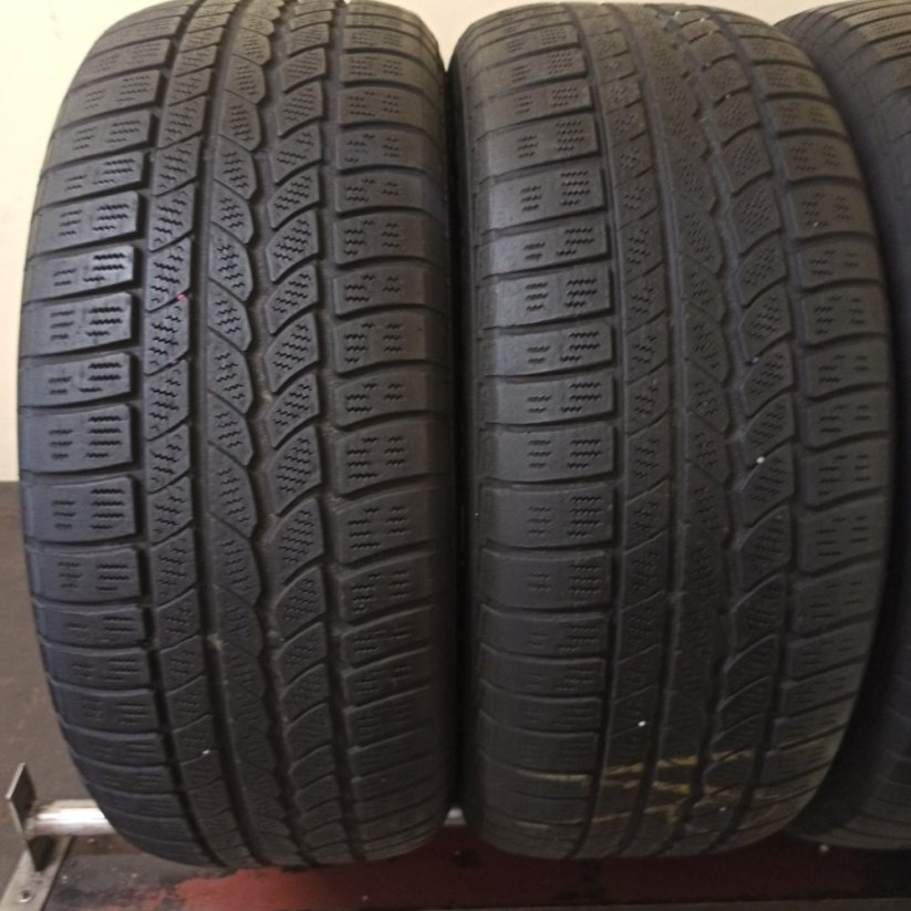Continental 4x4 Winter Contact 255/55 R18 4,5 mm (Bazarové)