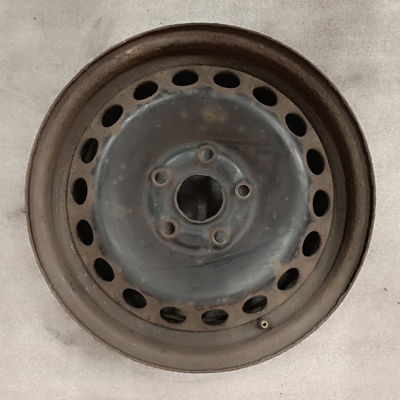 Ocelový disk VW, Škoda 6Jx15'', 5x112, ET47 1kus (Bazarové)