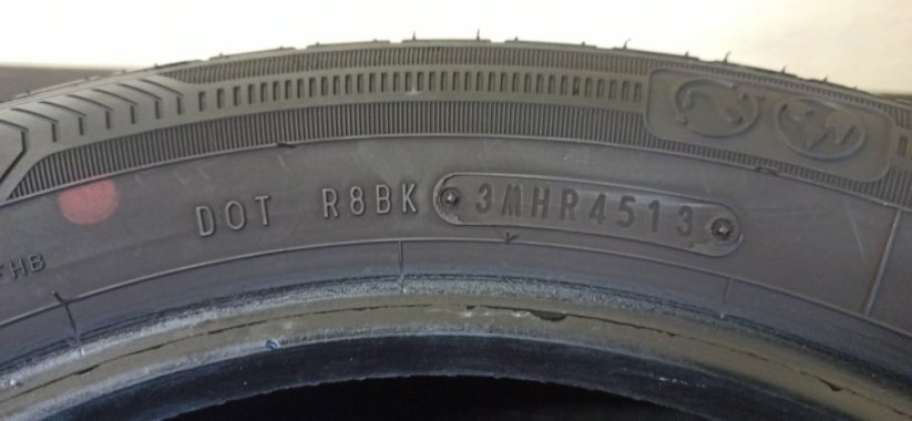 Goodyear 155/70 R13 75T 5,5mm (Bazarové)