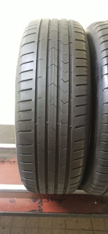 Vredestein Ultrac 205/65 R17 100Y 4,5-5mm (Bazarové)