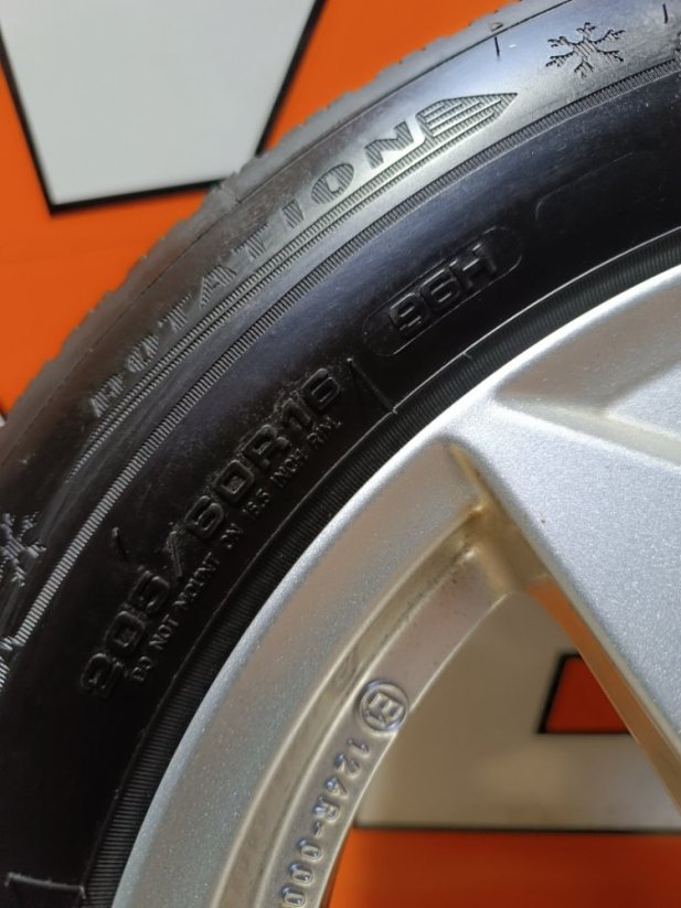 Alu kola Rial 6,5x16'' ET33 + zimní pneu 205/60R16