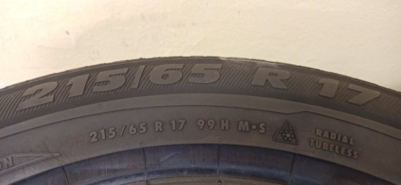 SEMPERIT MASTER - GRIP 2 215/65 R17 99H 4,5 - 5mm (Bazarové)