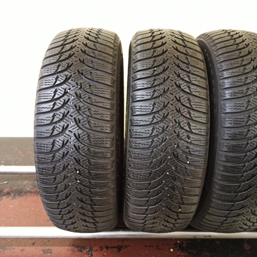 Kumho WinterCraft 175/65 R14 82T 5,5 - 6,5 mm (Bazarové)