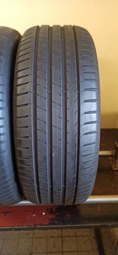 Pirelli 225/45 R18 91Y 4mm (Bazarové)