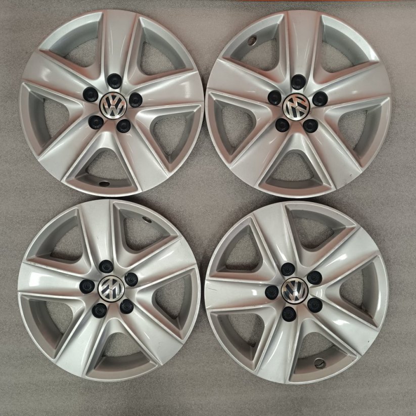 Poklice Volkswagen Golf IV 16" (bazárove)