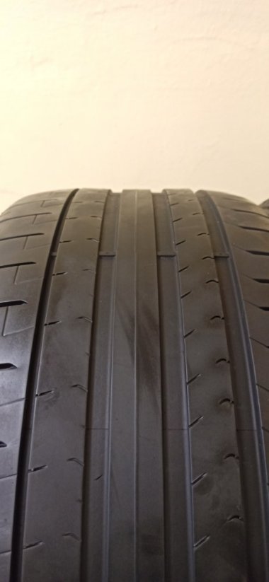 Pirelli P Zero 275/35 R19 100Y 4 - 5 mm (Bazarové)