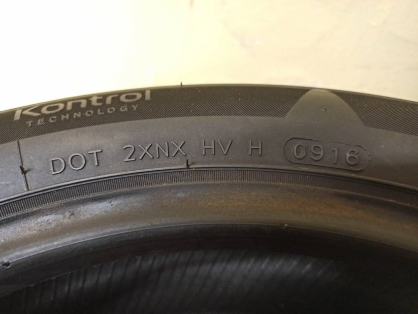 Hankook 175/60 R15 81H 5,5mm (Použité)