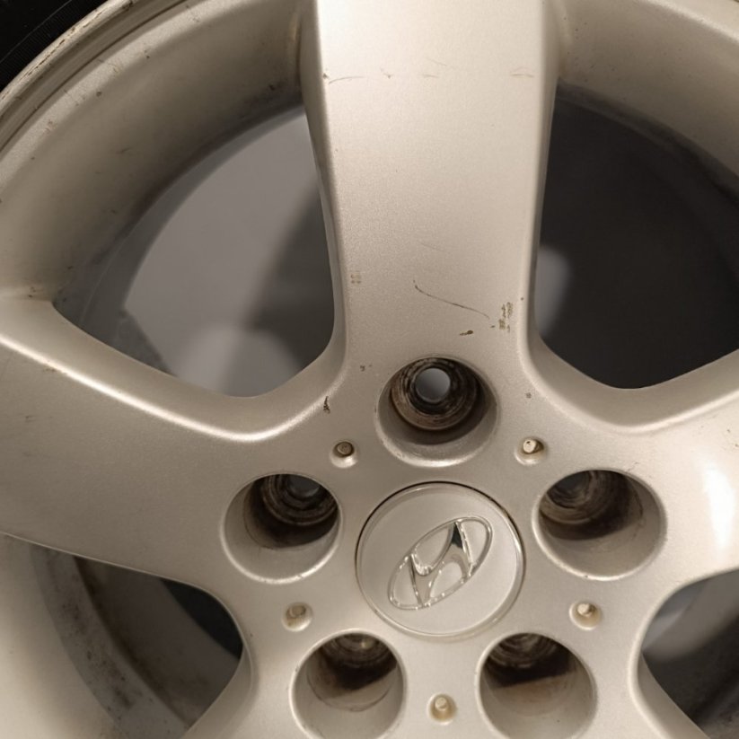 ALU kola Hyundai Tucson, letní pneu 215/65 R16