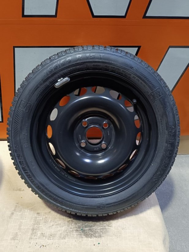 Zimní kola Toyota Aygo 4x100 ET35 pneu 165/60 R15