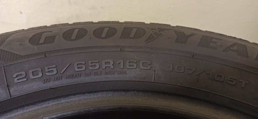 Goodyear Cargo 205/65 R16C 107/105T 7,5 mm (Bazarové)