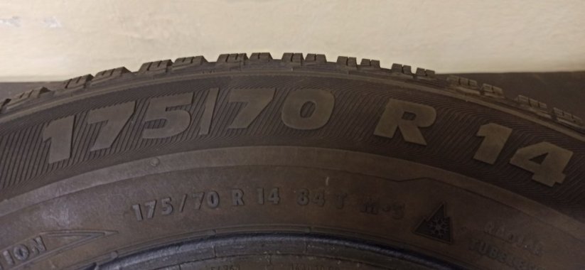 Semperit Master - Grip 2 175/70 R14 84T 5 mm (Bazarové)