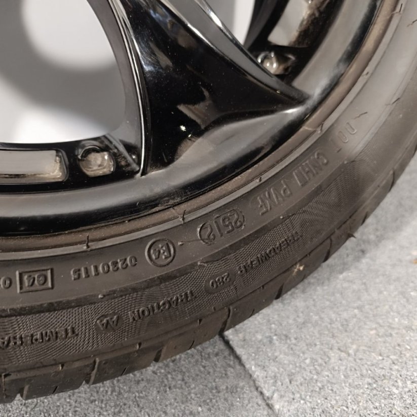 Dvourozměrná kola Keskin na Smart Fortwo 3x112 15"