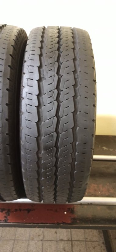 Continental Vanco Camper 215/70 R15CP 109R 7-8 mm (Použité)