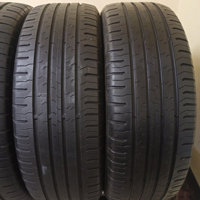 Continental Conti Eco 215/60 R17 96H 4 - 5 mm (Použité)