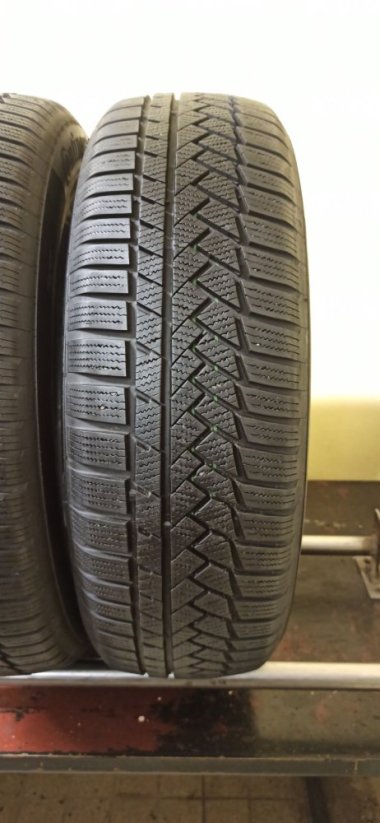 Continental Winter Contact 215/65 R17 6,5 - 7,5 mm (Použité)