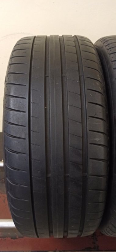Goodyear Eagle Asymmetric 225/45 R17 91W 5 - 5,5mm (Použité)