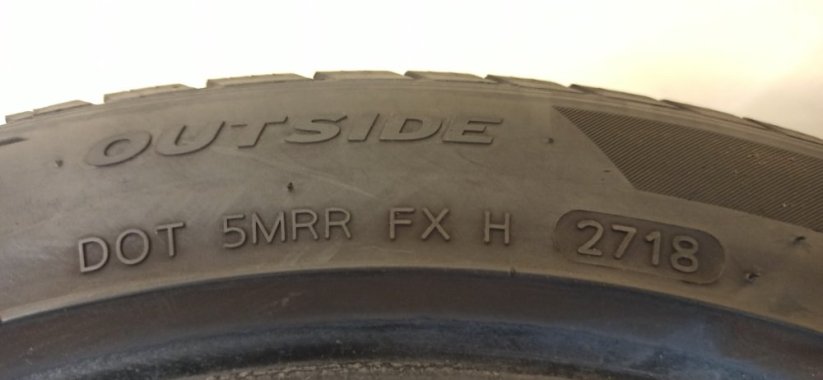 Hankook Winter icept evo 2 225/45 R17 94H 5,5 mm (Použité)