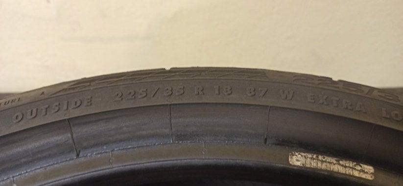Continental ContiSportContact 225/35 R18 87W 3-4mm (Použité)
