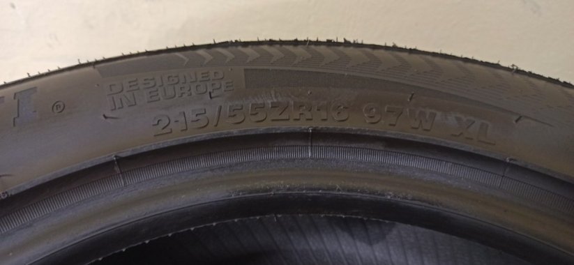 Davanti Alltoura 4-Seasons 215/55R16 97W 6,5-7,5mm (Použité)