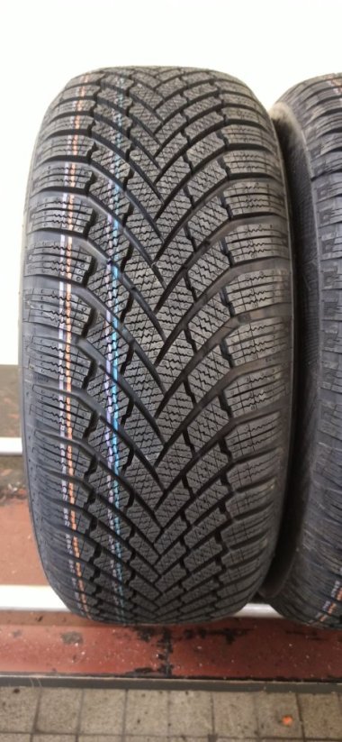 Continental WinterContact 215/55 R16 93H 8,5 mm
