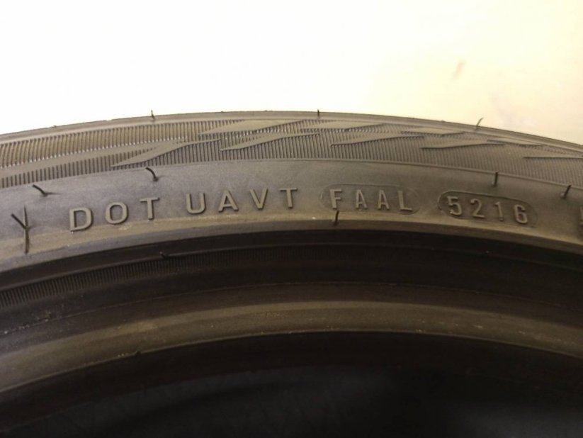 NEXEN 215/45 R18 89V 6,5-7,5mm (Bazarové)
