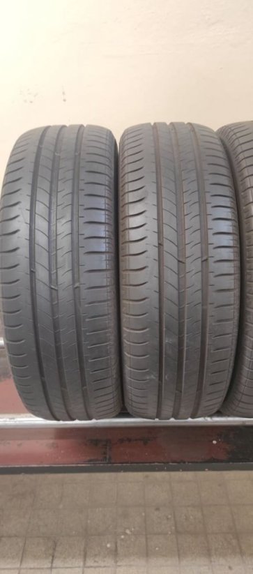 Letní pneu Michelin 195/60/16 3x4,5-5,5mm; 1x3,5mm (Použité)