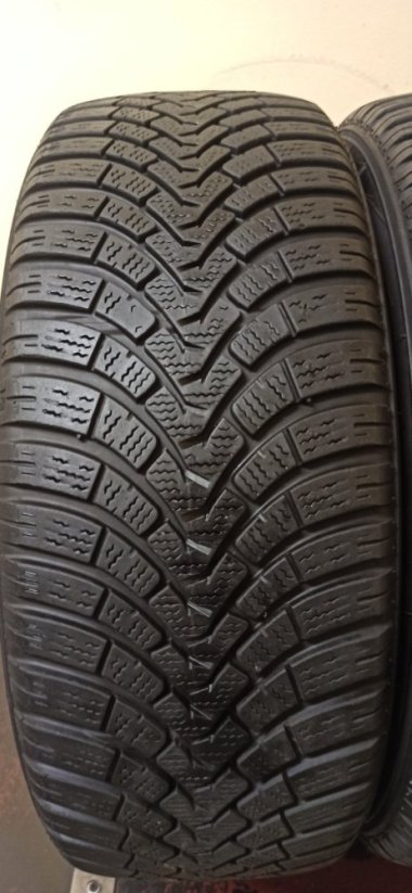 Falken Eurowinter HS01 195/55 R16 87H 5,5 - 6 mm (Použité)