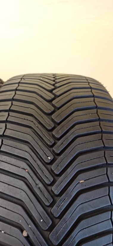 Michelin CrossClimate 225/55 R18 102V 5,5-6mm. (Použité)