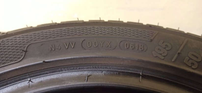 Kleber Dynaxer 195/50 R15 82V 5,5-6,5mm (Použité)